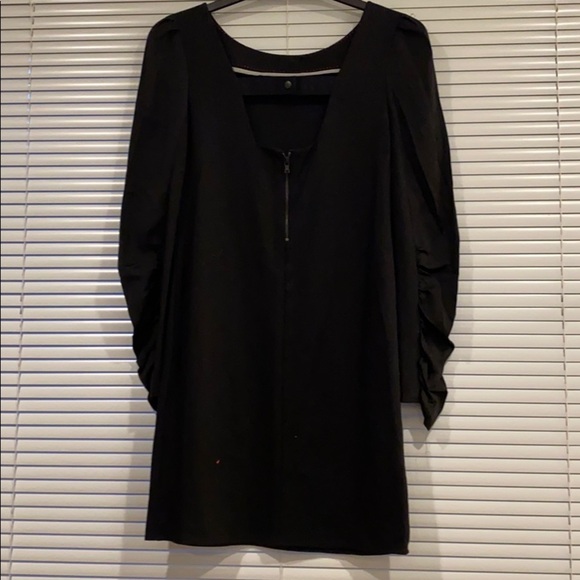 Alice+Olivia Black Rouched Long Sleeve Mini Dress - Picture 5 of 6